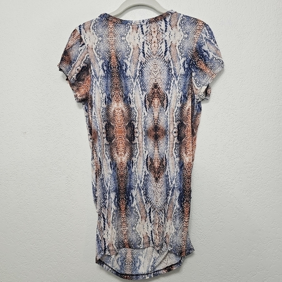 NWT LAmade Short Sleeve Tee Shirt Snake Print Side & Shoulder Ruched Detail XS - Picture 3 of 8